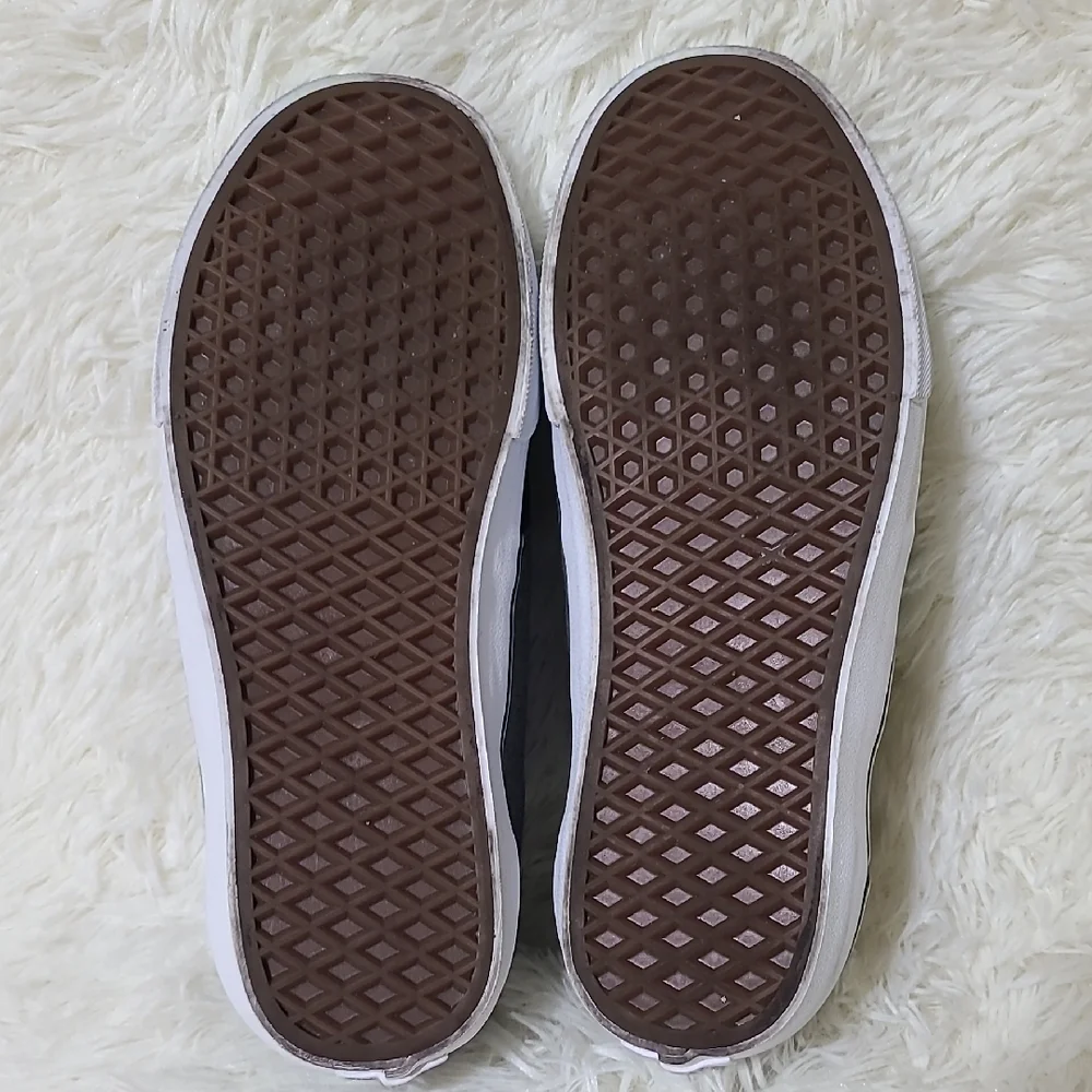 VANS Deluxe‎ Comfort Men's Black and Gray Lace-Up Sneakers - Size 8.5